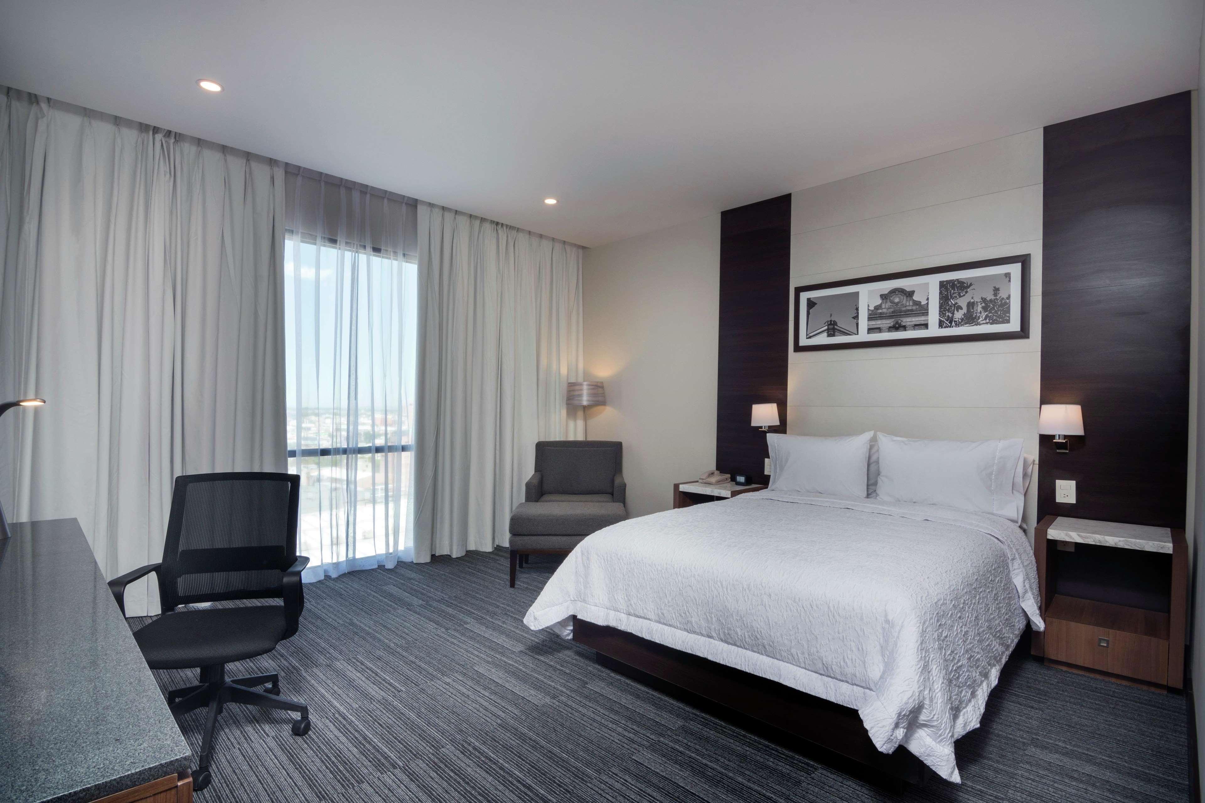 Hampton Inn And Suites San Luis Potosi Slp 外观 照片